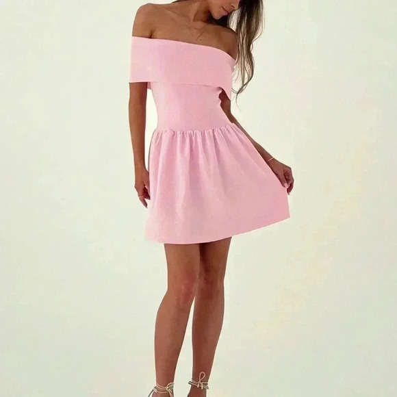 Pink Elegant Women's Off-Shoulder Mini Dress In Romantic Color - Picture 3 of 6